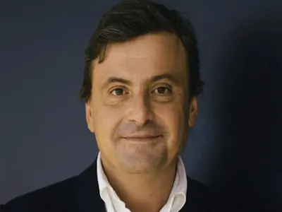 Carlo Calenda raccomanda Credonexia